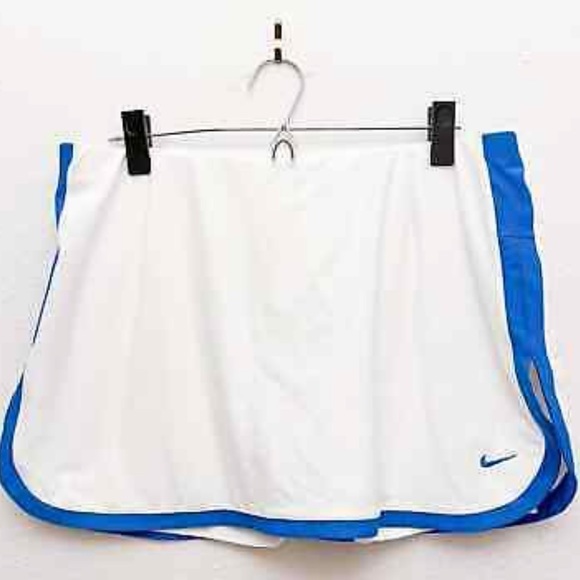 Nike Dresses & Skirts - Nike Dri-FIT Back Hand Border Skort - white and blue